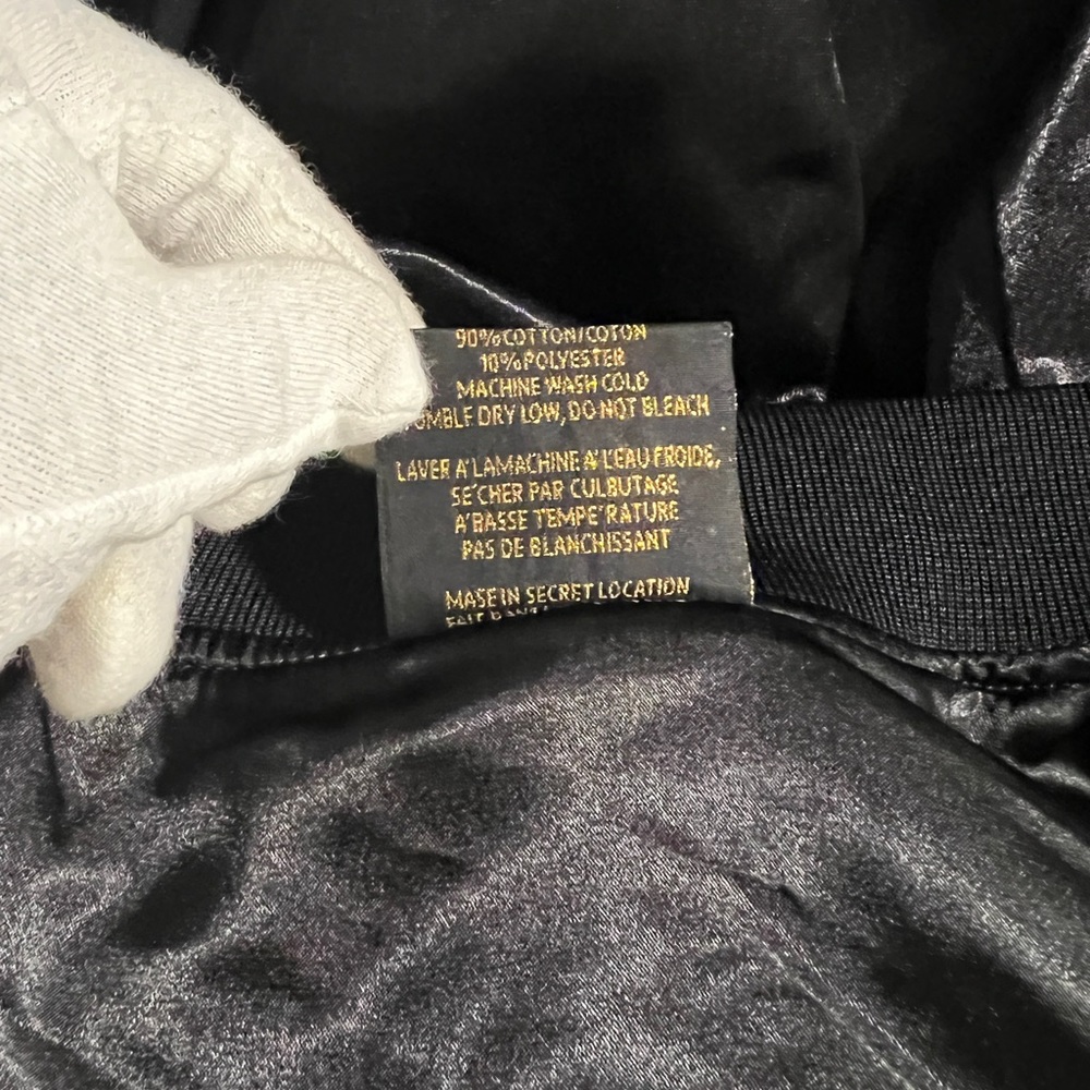 Exsclusive Game Jen's jacket! - Picture 11 of 11